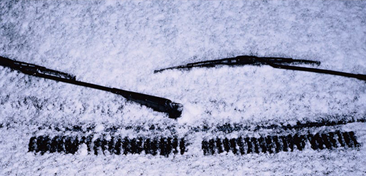 Windshield wipers in snow